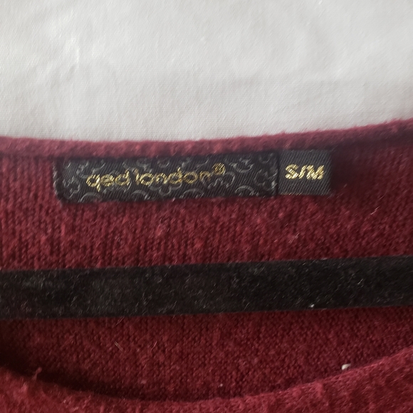 Maroon / Burgundy Sweater - Picture 2 of 2
